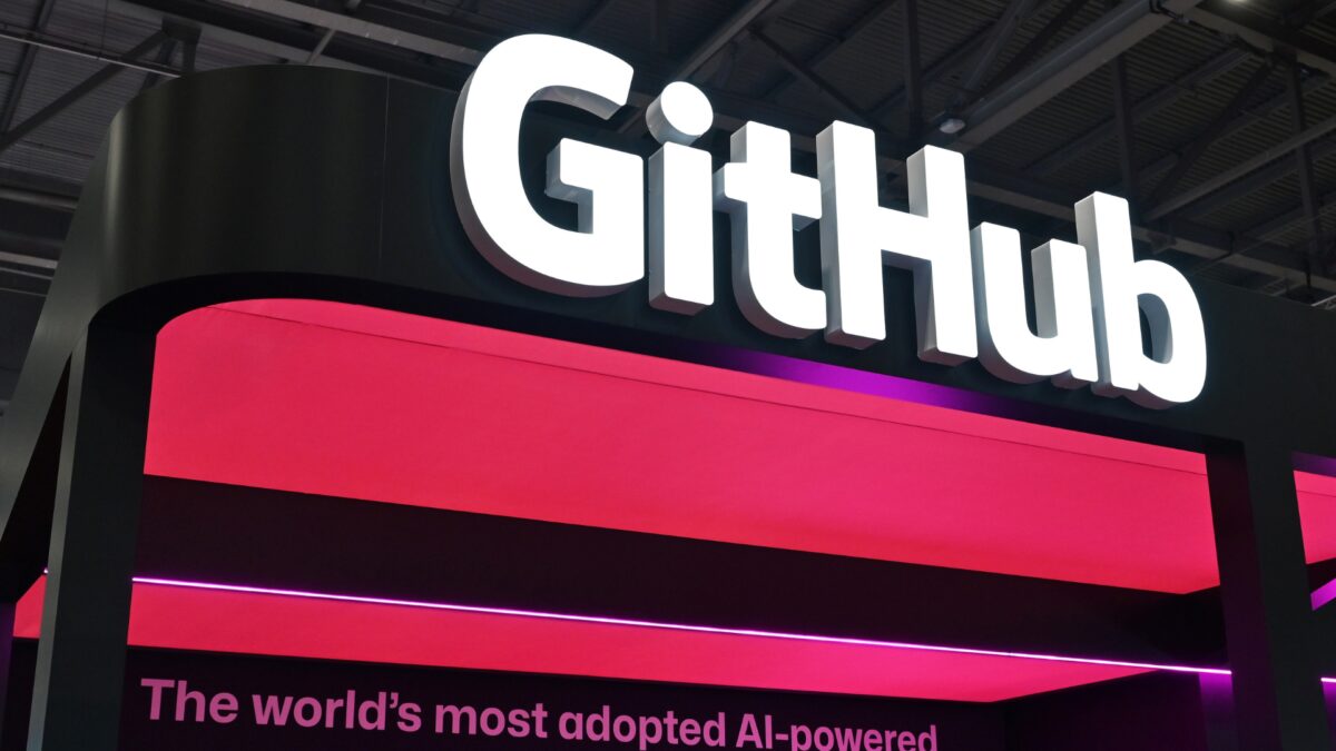 OpenAI готовит собственный сервис для размещения кода на фоне сбоев GitHub