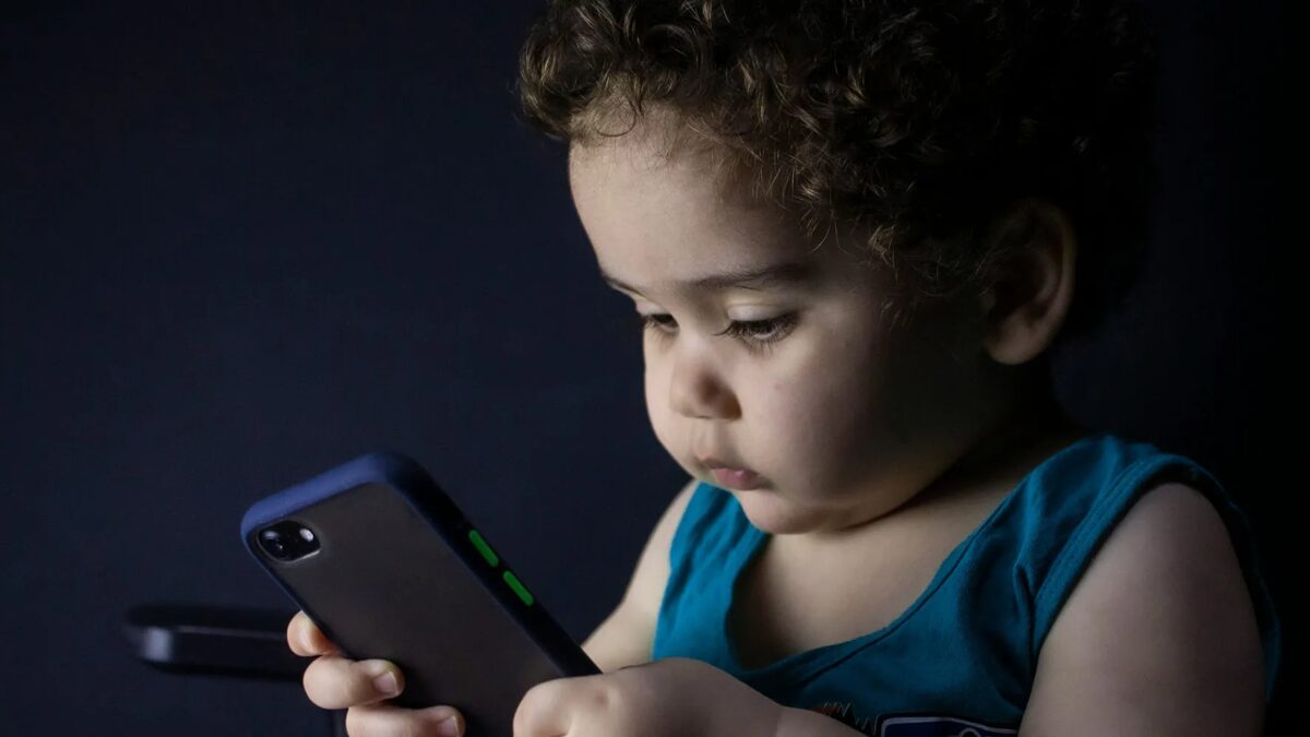 Apple усложнила верификацию возраста в iOS 26.4 в Великобритании — как решить проблемы