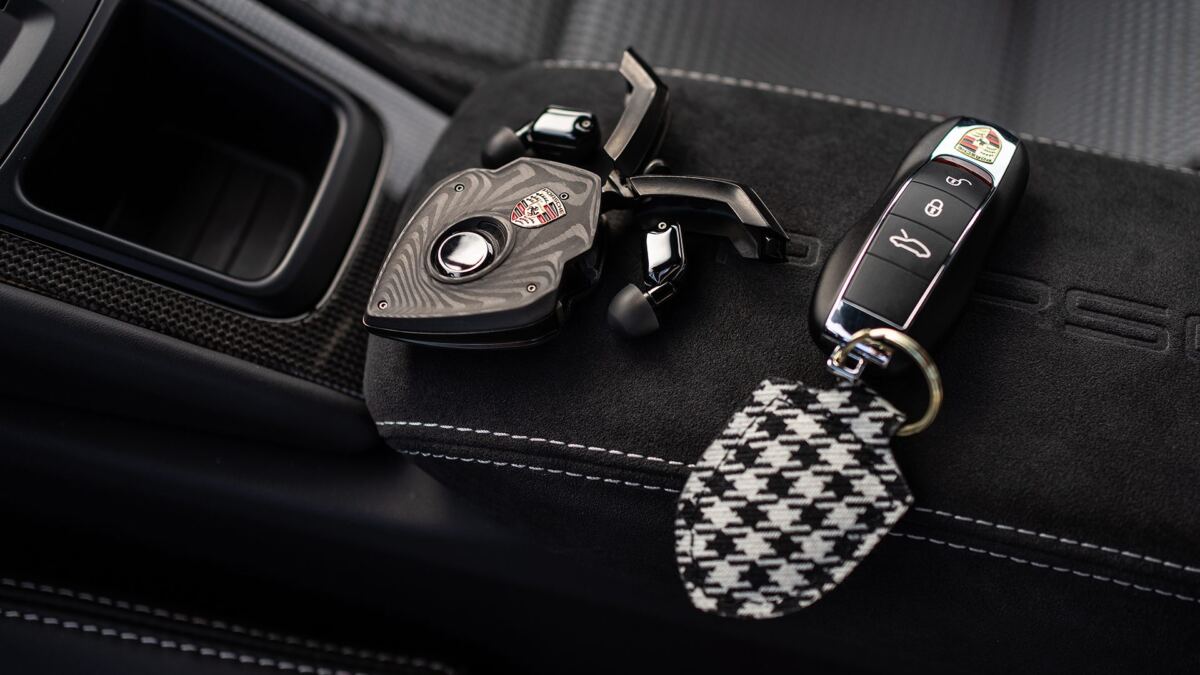 T10 Bespoke показали самые компактные «вкладыши-компьютеры» с аудиофлагманом за 3000 долларов