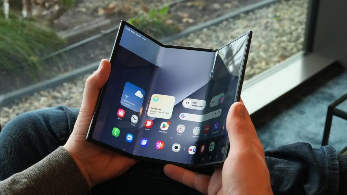 Samsung прекращает продажи складного Galaxy Z TriFold в Южной Корее