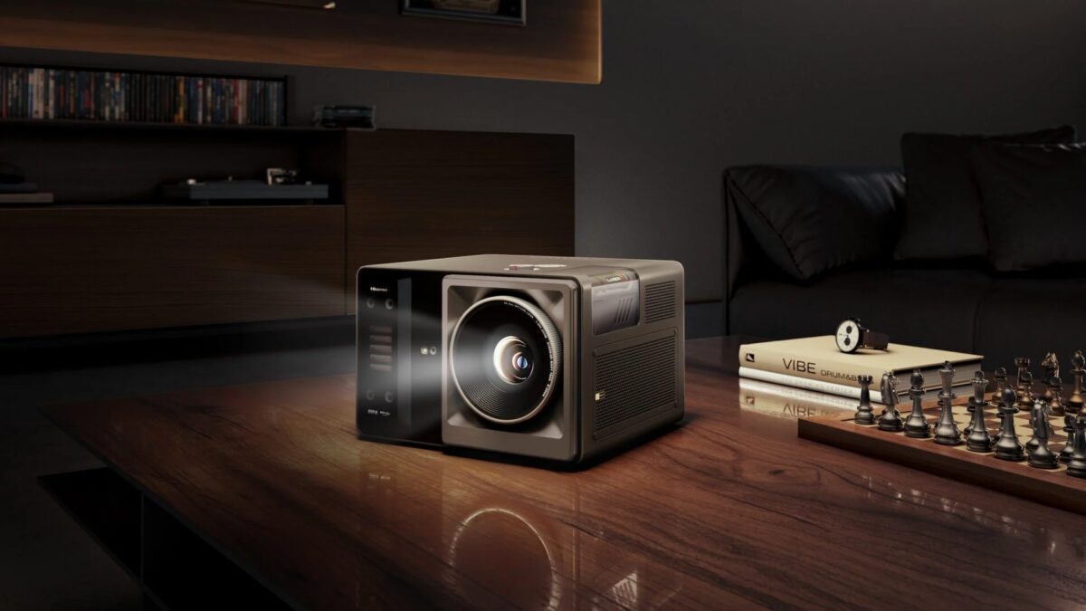 Hisense открыла предзаказы на флагманский проектор XR10 с тройным лазером и яркостью 6000 люмен