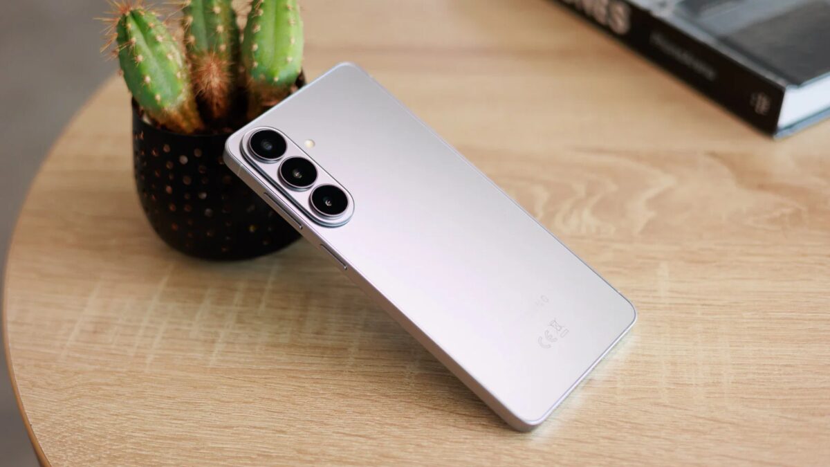 Samsung Galaxy S26 Plus вышел надёжным смартфоном с проверенной классикой