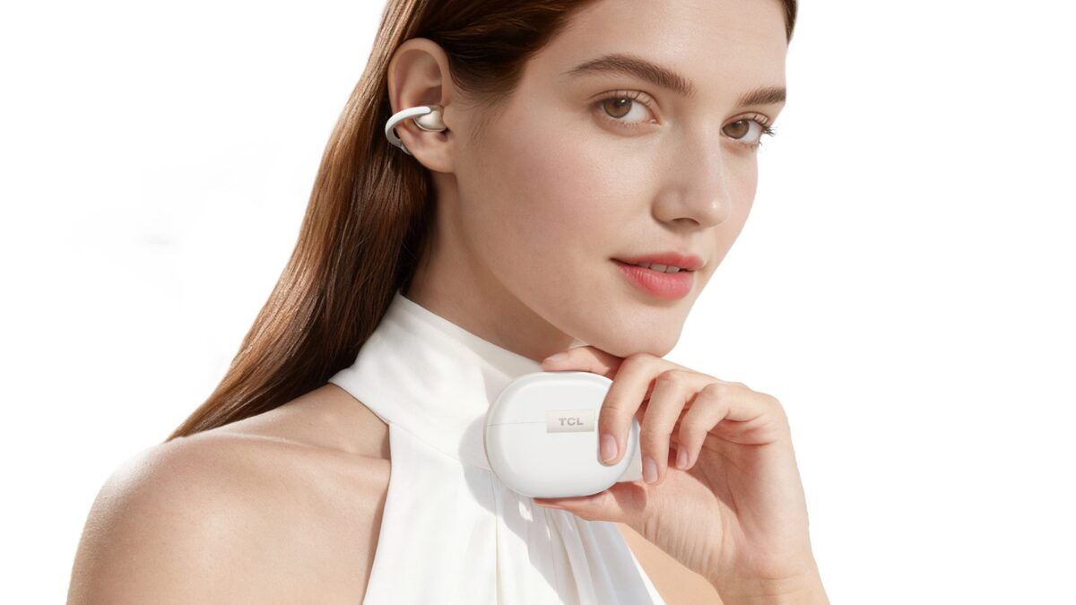 TCL выпустила открытые клипсовые наушники CrystalClip с версией Swarovski