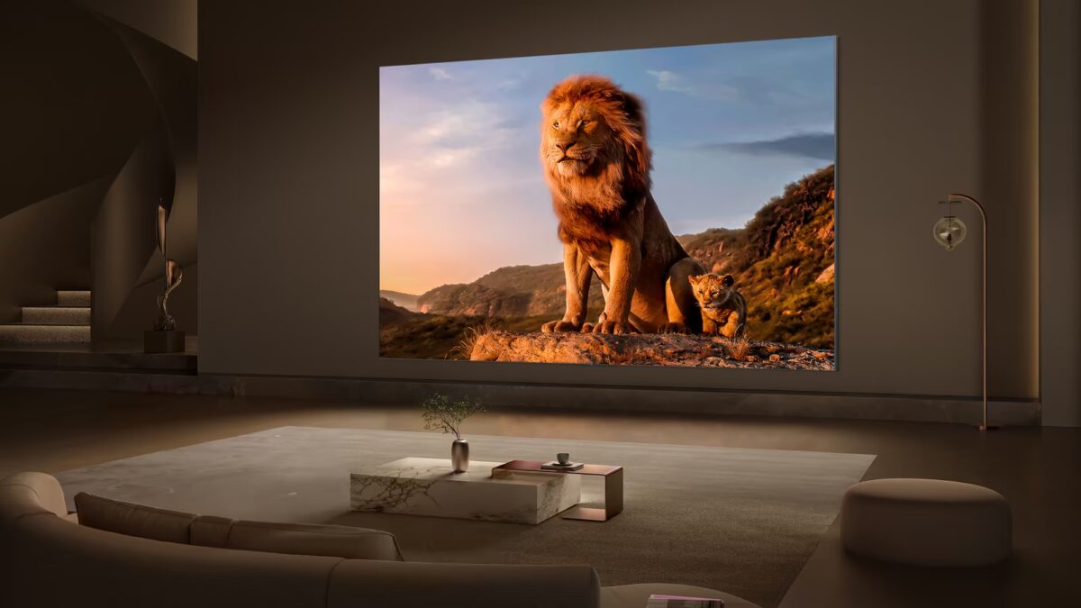 TCL начала продажи 163-дюймового X11L Micro LED в России