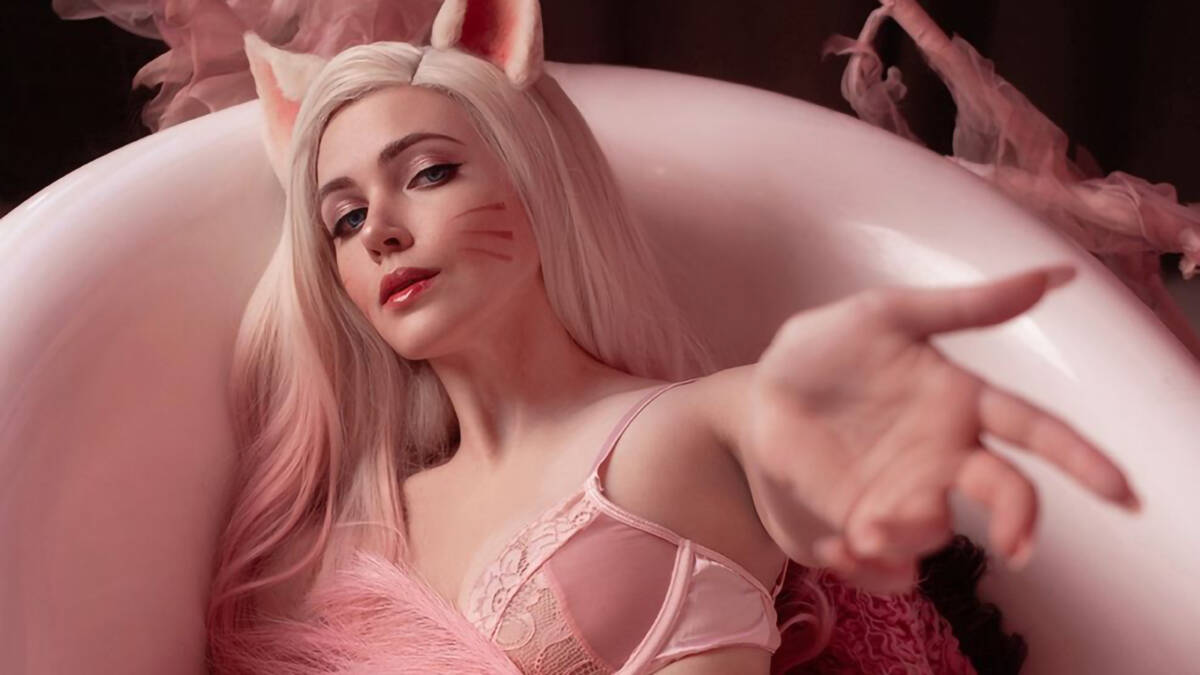 Лисица в розовом: нежный косплей на Ари из League of Legends от Lavin