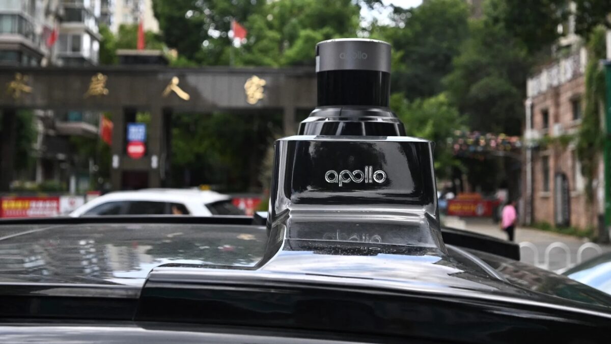 Сбой в Baidu Apollo Go парализовал роботакси в Ухане