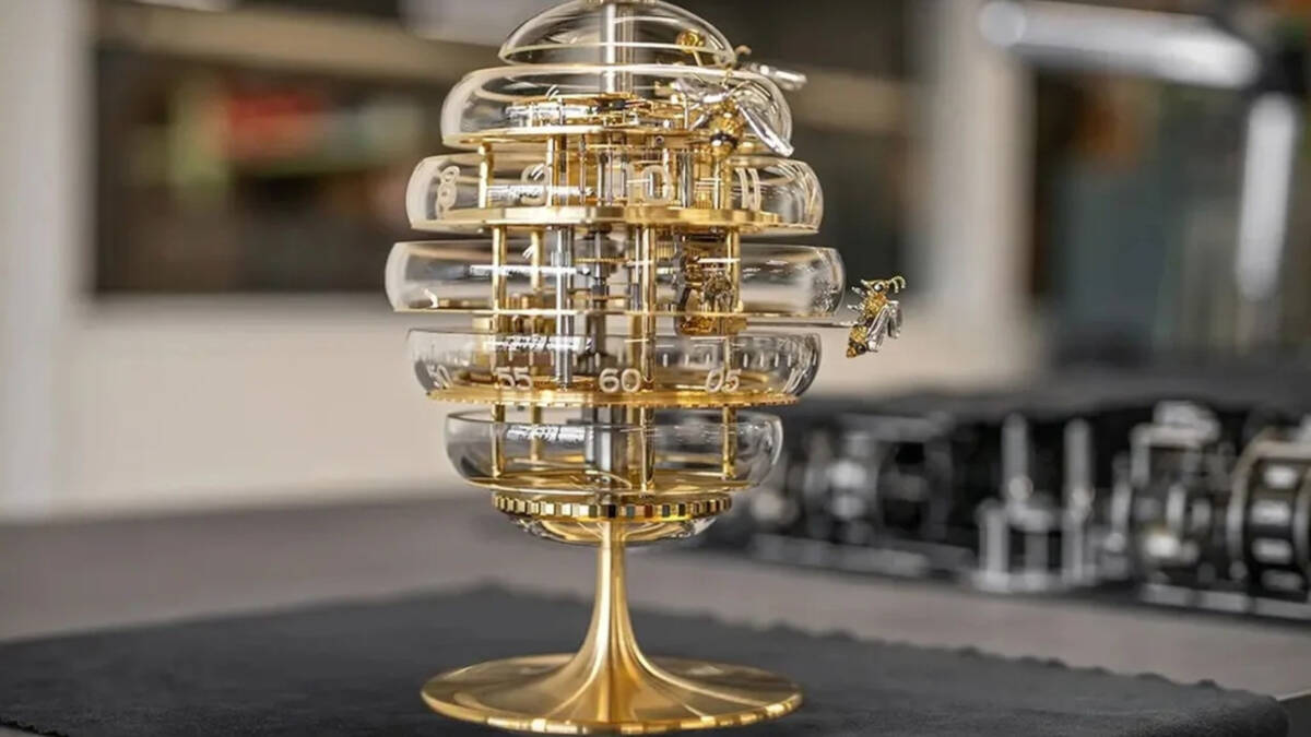 Chopard выпустила настольные часы в виде улья за $330,000