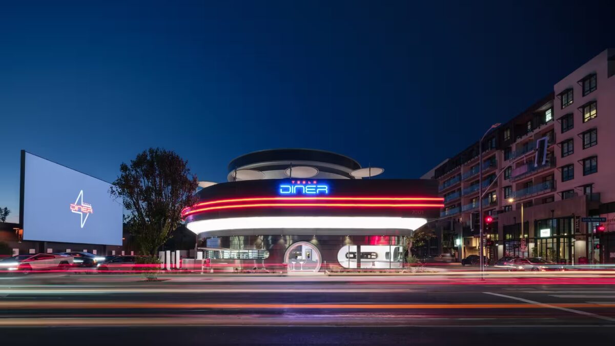 Tesla Diner не приносит денег, признал Илон Маск