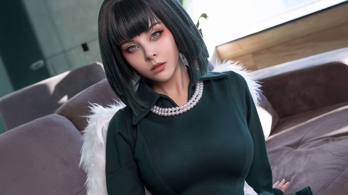 18+ косплей на аниме «Ванпанчмен» — Helly Valentine в образе Фубуки