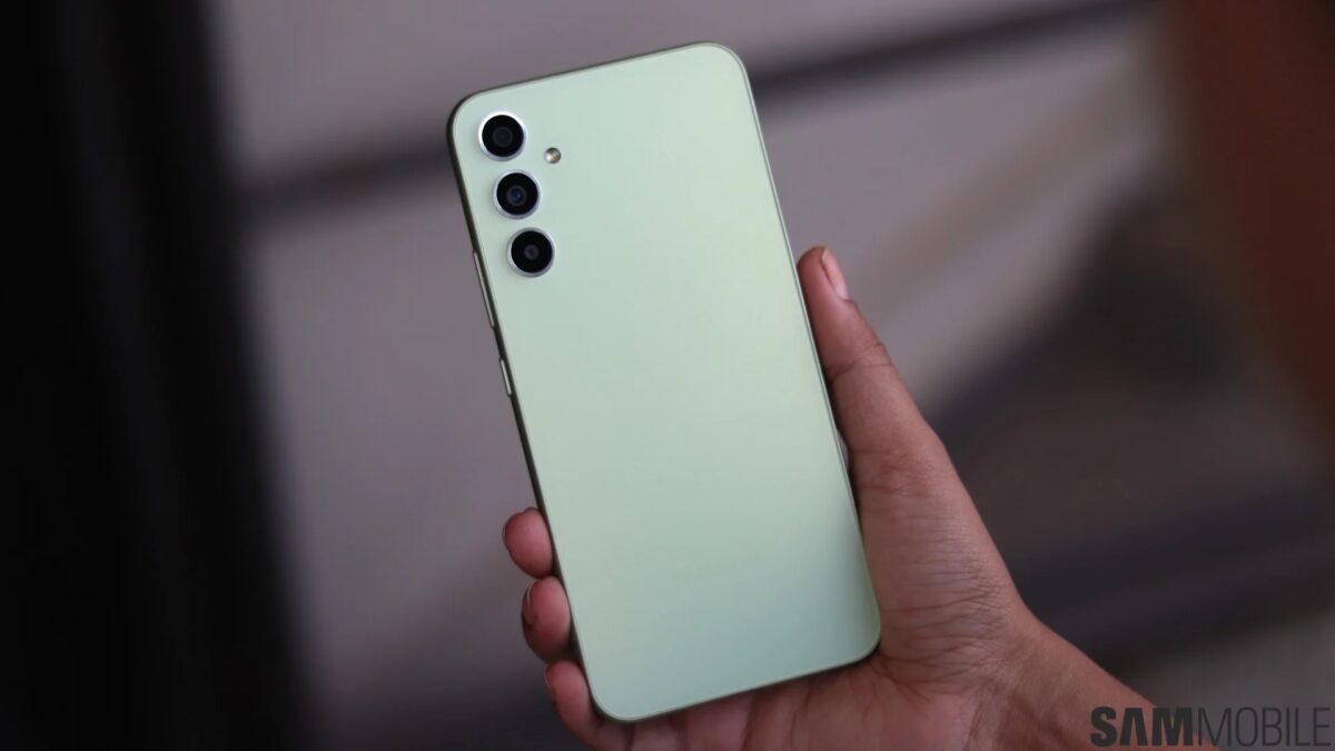Galaxy A34 получил обновление с апрельским патчем