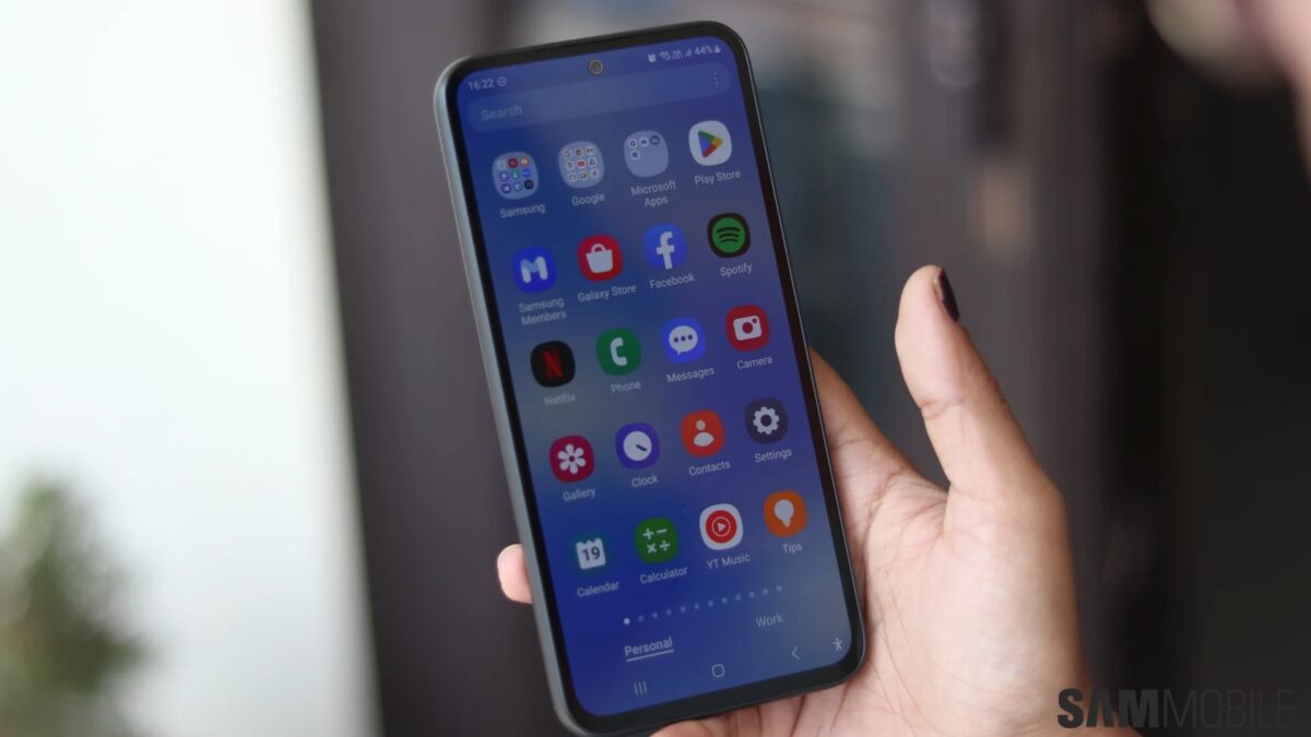 Galaxy A54 и A55 могут получить бета-версию One UI 8.5