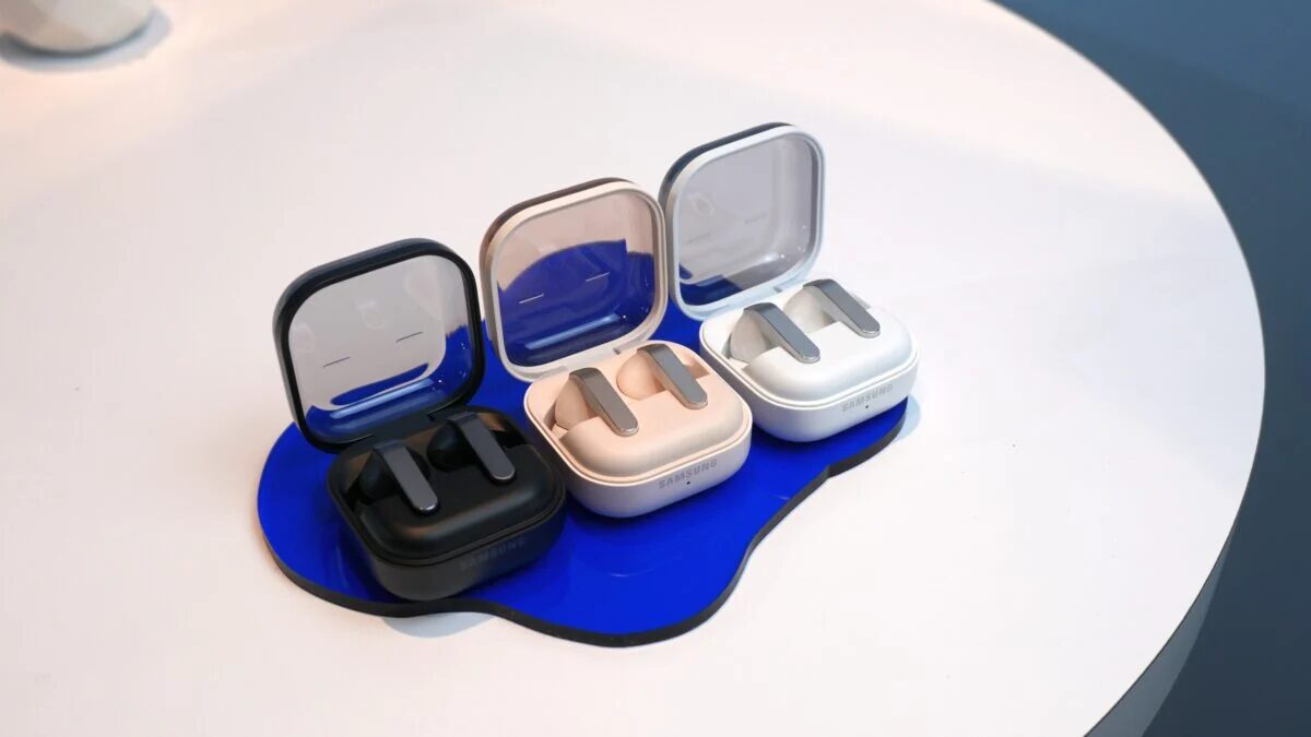 Galaxy Buds 4 и Galaxy Buds 4 Pro получили первое обновление