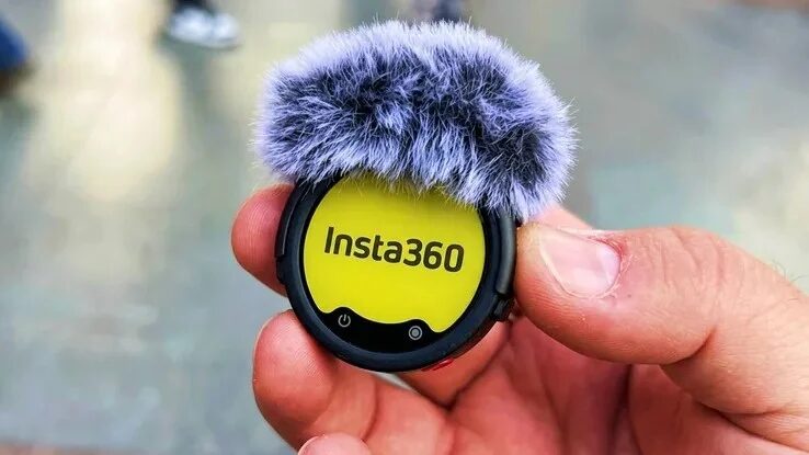 Insta360 Mic Pro получил E-Ink экран и 3 микрофона