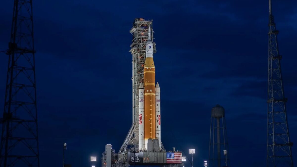 Даже в полёте к Луне Outlook умудрился сломаться