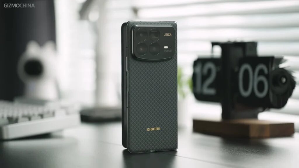 Xiaomi 17 Fold могут показать в начале июля