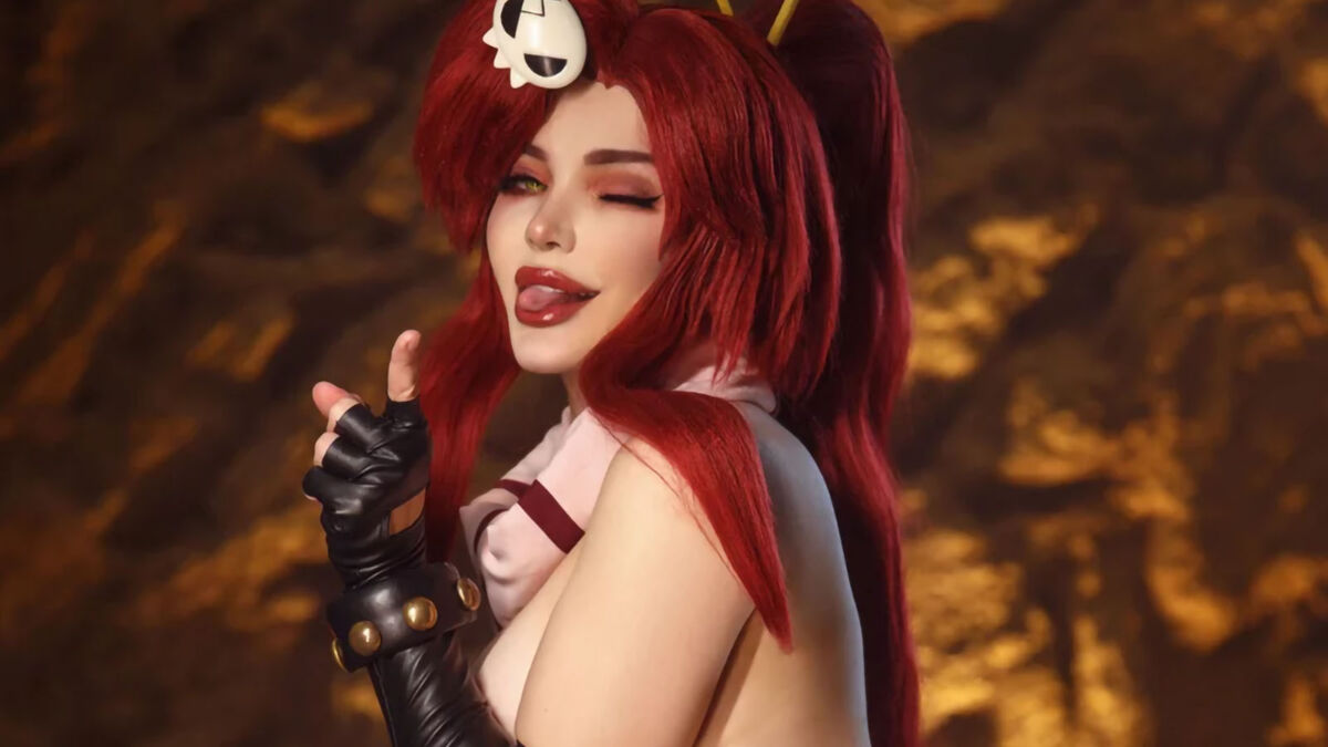 Девушка показала косплей Йоко Литтнер из аниме «Гуррен-Лаганн» 18+