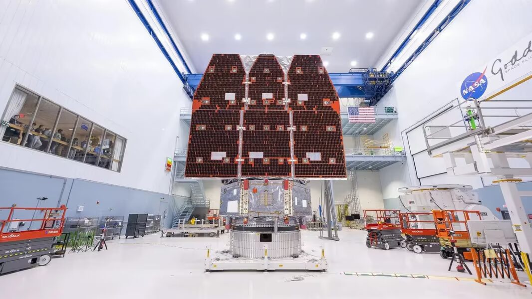 Главное за неделю: GitHub режет лимиты, в Максе появились стикеры, Павел Дуров поёт шансон, NASA доделало новый телескоп