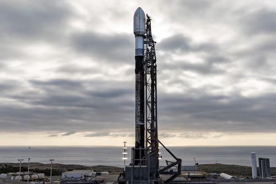 Falcon 9 готовит 33-й полёт ступени с 45 спутниками