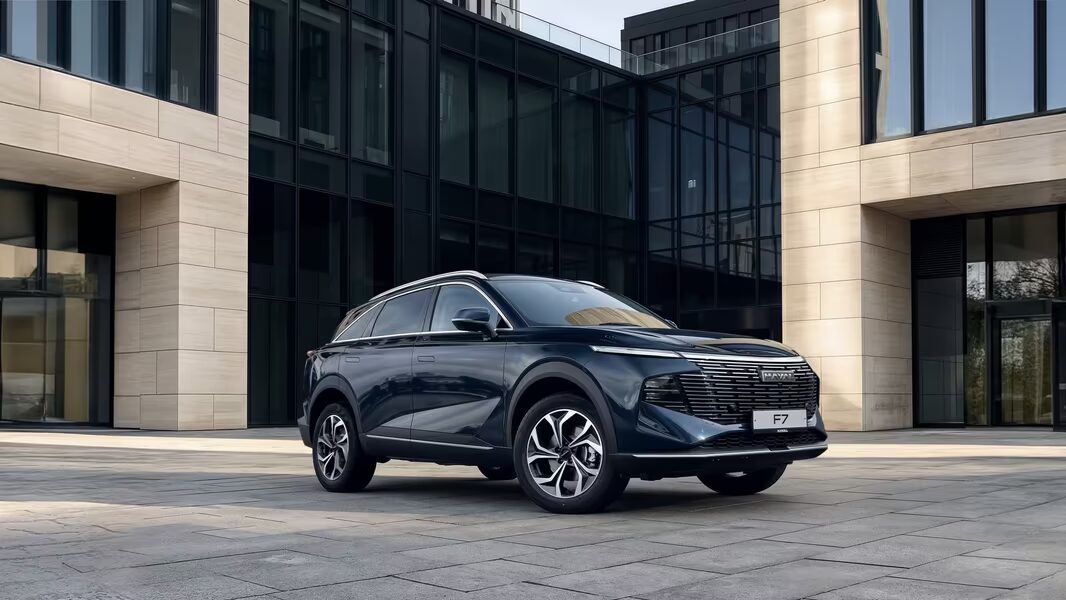 Улучшенный Haval F7 в России оценили от 3,0 млн рублей