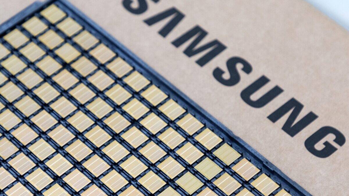 Samsung откупилась от забастовки бонусами по $339 000