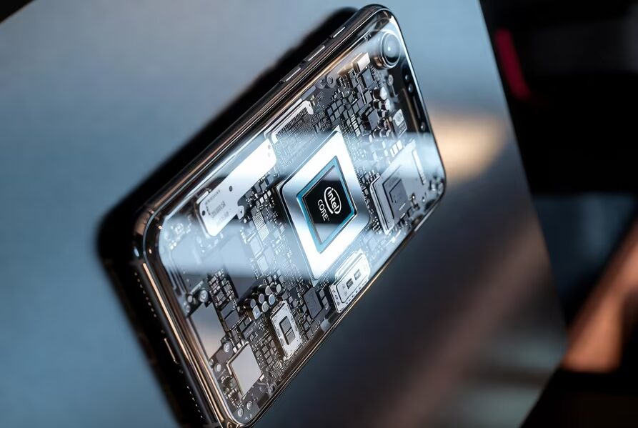 Apple отдала Intel часть заказов на чипы для старых iPhone